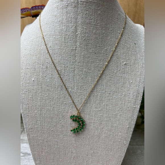 Elegant Cubic Zirconia Leaf Pendant Necklace - Classic Stylish  Leaf Necklace - Picture 6 of 10